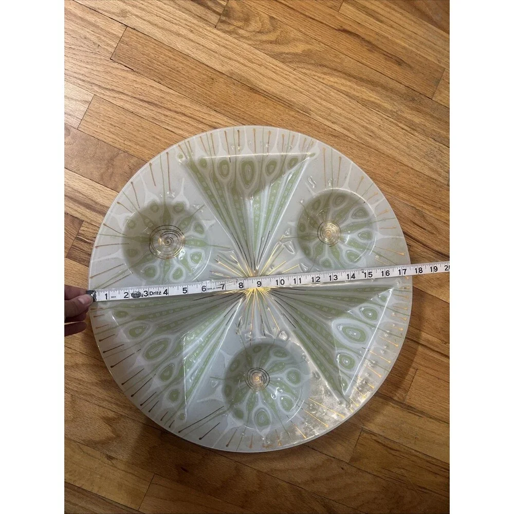Beautiful Higgins Art Glass Plate. 17